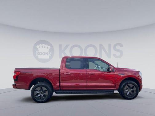 2025 Ford F-150 Lightning LARIAT