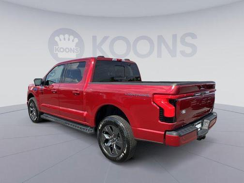2025 Ford F-150 Lightning LARIAT