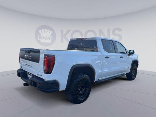 2025 GMC Sierra 1500 AT4X
