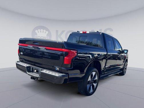 2025 Ford F-150 Lightning Platinum