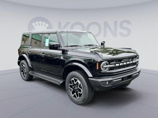SHADOW BLACK 2026 Ford Bronco Outer Banks