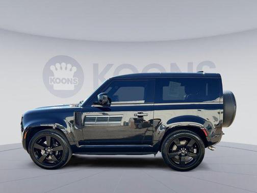 2023 Land Rover Defender V8