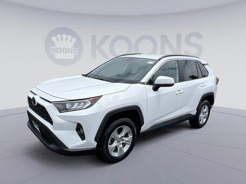 2020 Toyota RAV4 XLE
