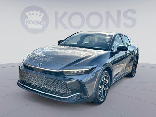 Magnetic Gray Metallic 2024 Toyota Crown Limited