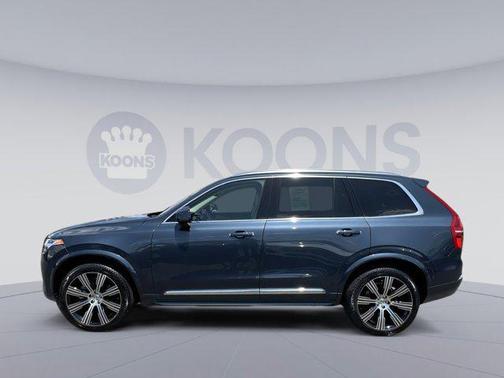 2022 Volvo XC90 T6 Inscription