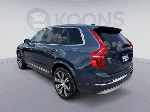 2022 Volvo XC90 T6 Inscription