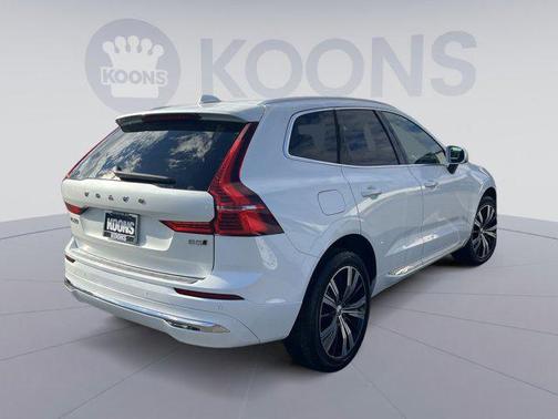 2022 Volvo XC60 B5 Inscription