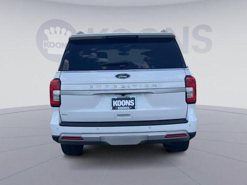 OXFORD WHITE 2024 Ford Expedition XLT