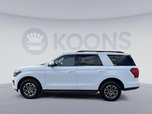 OXFORD WHITE 2024 Ford Expedition XLT