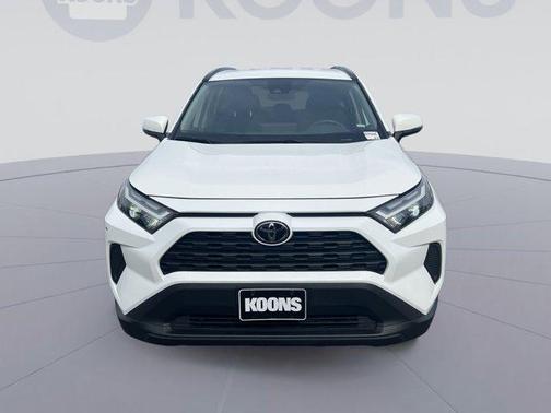 Ice Cap 2025 Toyota RAV4 XLE