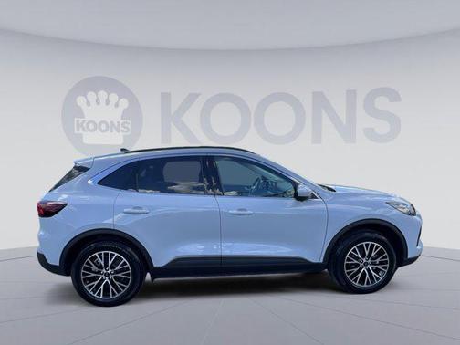 2025 Ford Escape PHEV SE