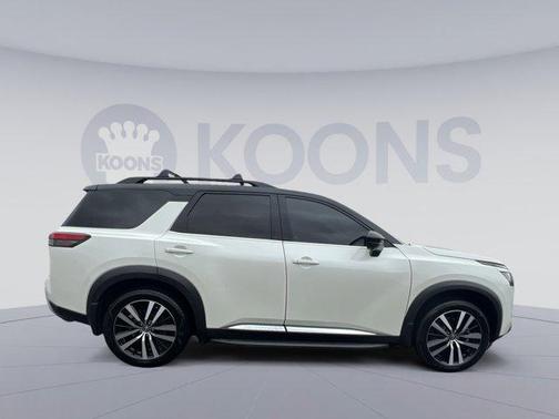 2023 Nissan Pathfinder Platinum 4WD
