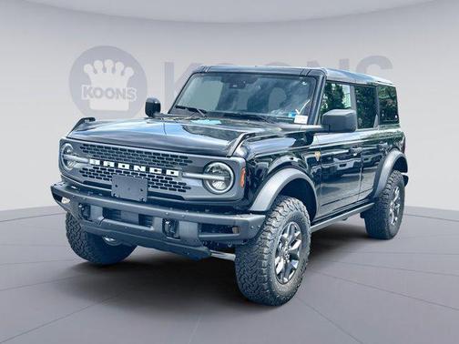 SHADOW BLACK 2025 Ford Bronco Badlands