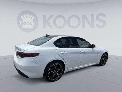 2022 Alfa Romeo Giulia Veloce