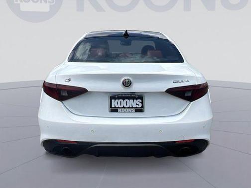 2022 Alfa Romeo Giulia Veloce
