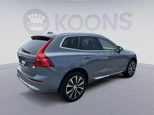 2022 Volvo XC60 Recharge Plug-In Hybrid T8 Inscription Expression