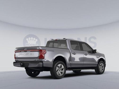 2025 Ford F-150 Lightning LARIAT