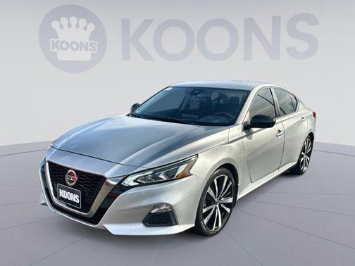 2020 Nissan Altima SR FWD
