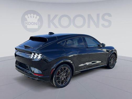 2025 Ford Mustang Mach-E GT
