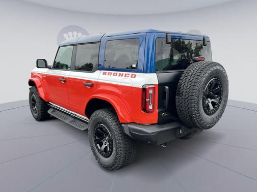 OXFORD WHITE 2026 Ford Bronco Stroppe Edition