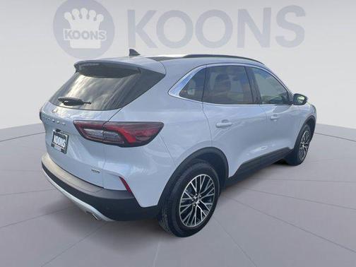 2025 Ford Escape PHEV SE
