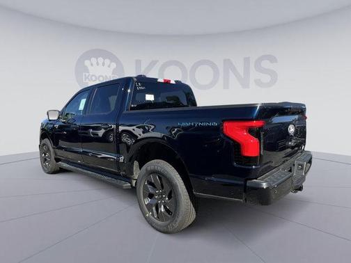 2025 Ford F-150 Lightning Flash