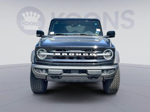 SHADOW BLACK 2026 Ford Bronco Outer Banks