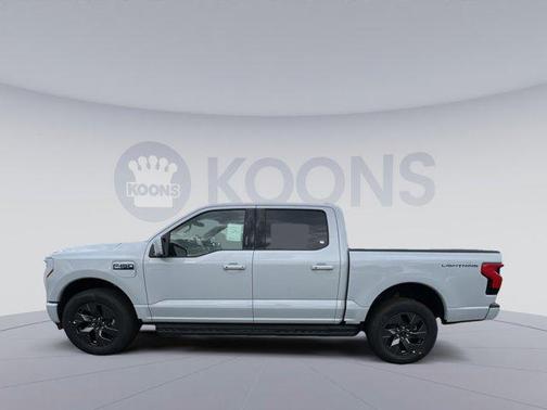 2025 Ford F-150 Lightning LARIAT