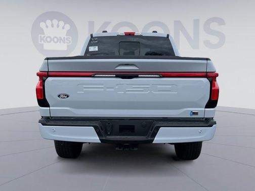 2025 Ford F-150 Lightning LARIAT
