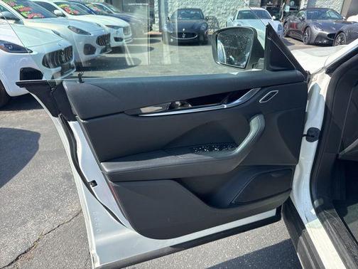 2023 Maserati Levante Modena