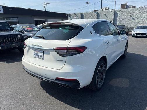 2023 Maserati Levante Modena