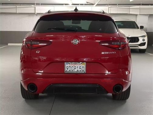 2022 Alfa Romeo Stelvio Veloce