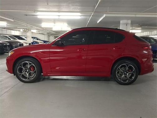 2022 Alfa Romeo Stelvio Veloce