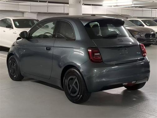2025 FIAT 500e Base