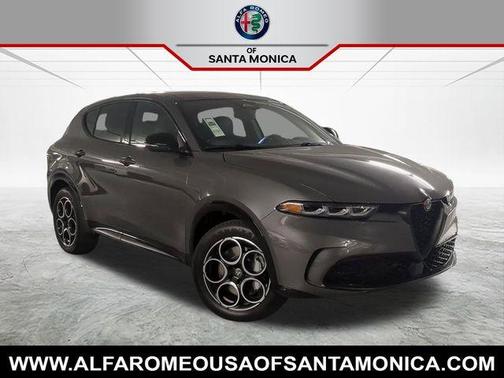 Metallic 2025 Alfa Romeo Tonale Base