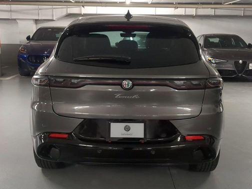 Metallic 2025 Alfa Romeo Tonale Base