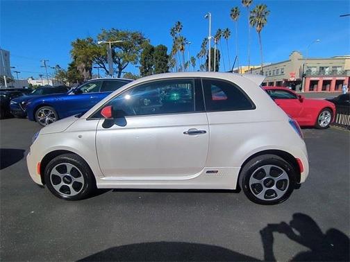 2018 FIAT 500e Battery Electric