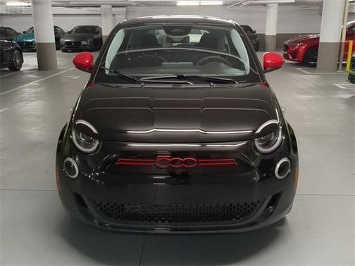 2024 FIAT 500e Base