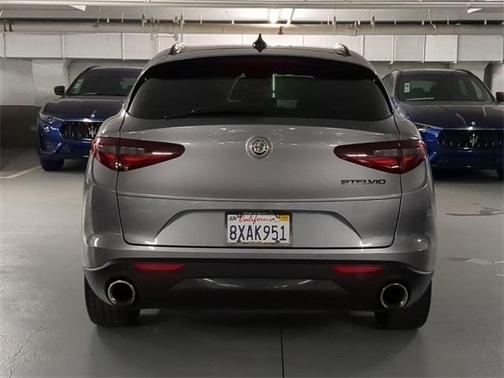 2021 Alfa Romeo Stelvio Base