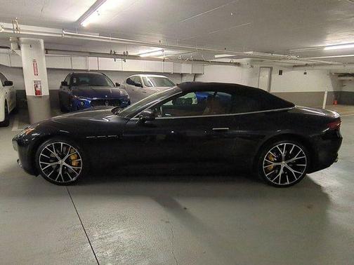 Nero Noctis 2026 Maserati GranCabrio BASE