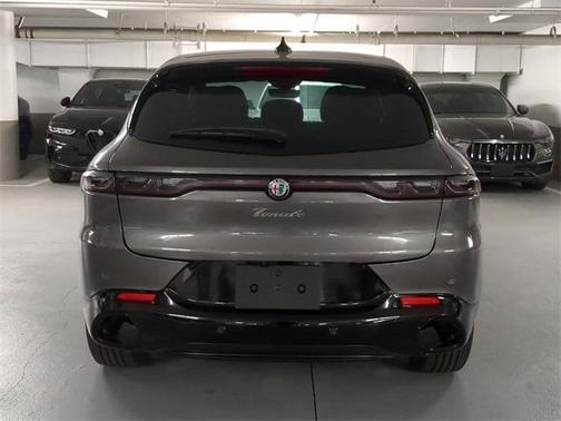 2025 Alfa Romeo Tonale Base