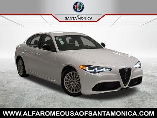 Alfa White 2024 Alfa Romeo Giulia Base