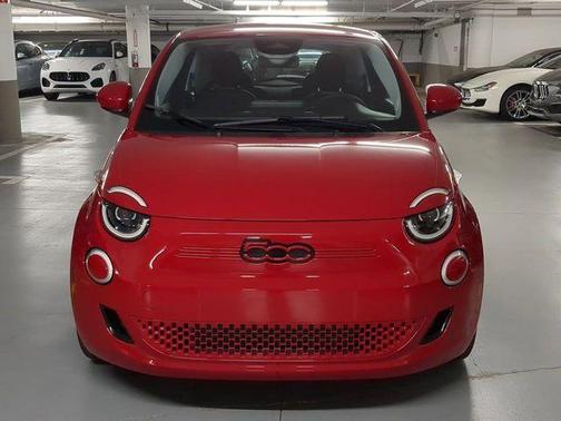 2024 FIAT 500e Base