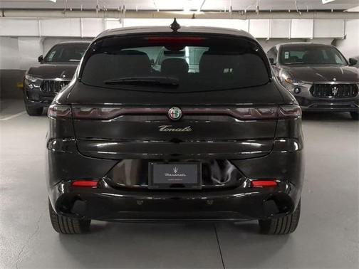 2025 Alfa Romeo Tonale Base