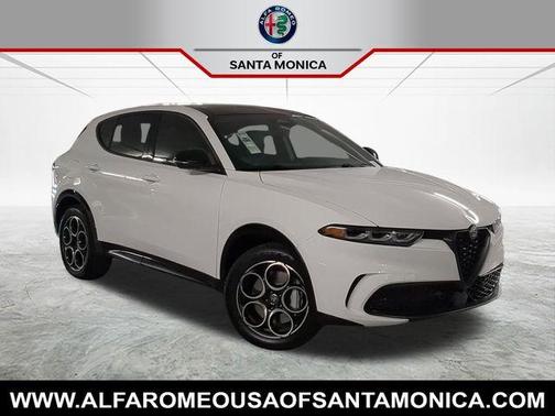 2025 Alfa Romeo Tonale Base