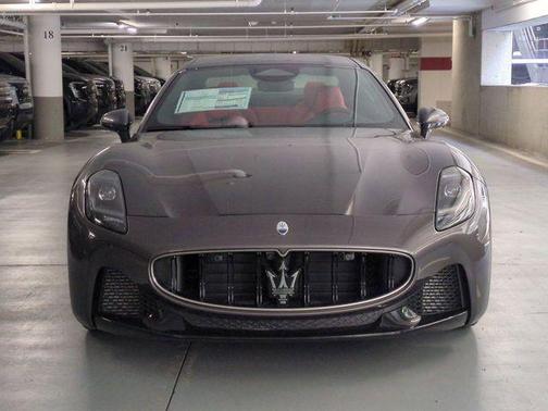 Grigio Maratea Metallic 2026 Maserati GranTurismo BASE