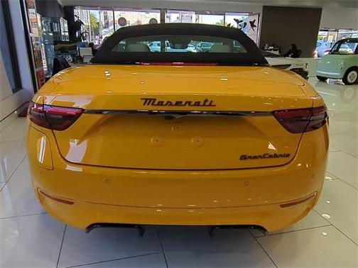 2025 Maserati GranCabrio Folgore Base