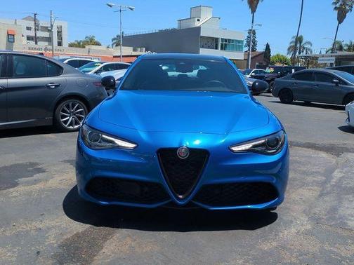 Misano Blue Metallic 2023 Alfa Romeo Giulia Veloce