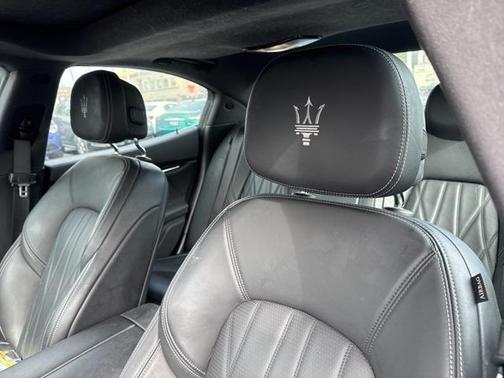 2022 Maserati Ghibli Modena