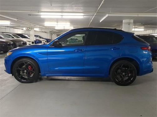 2022 Alfa Romeo Stelvio Veloce